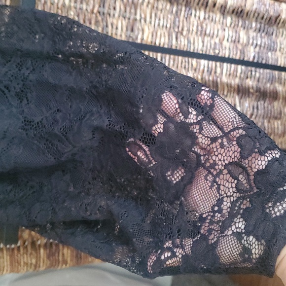 new pics! Bllack dress - Picture 5 of 14